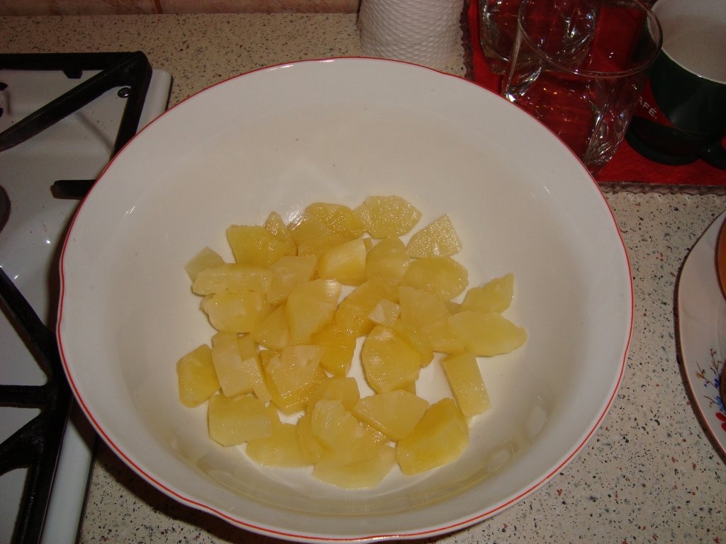 Salata de fructe cu frisca