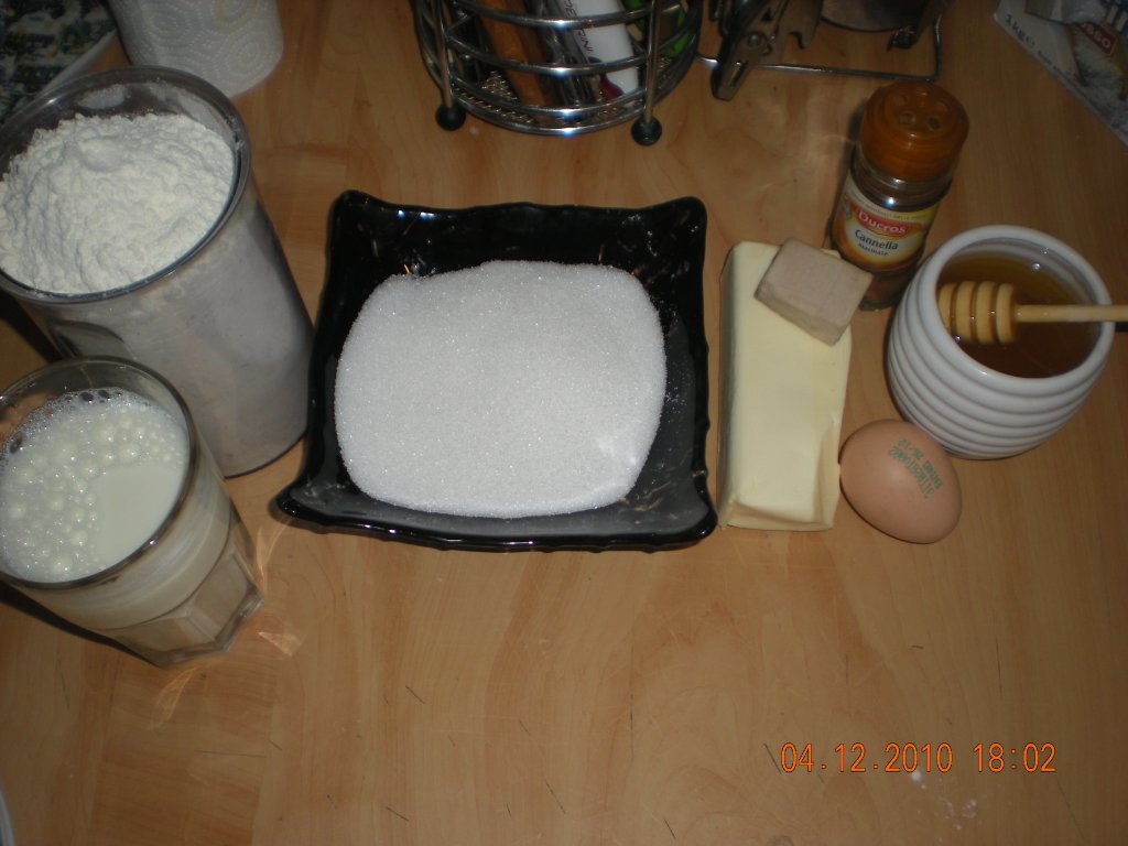 Cinnamon Rolls-Reteta Laurei Adamache