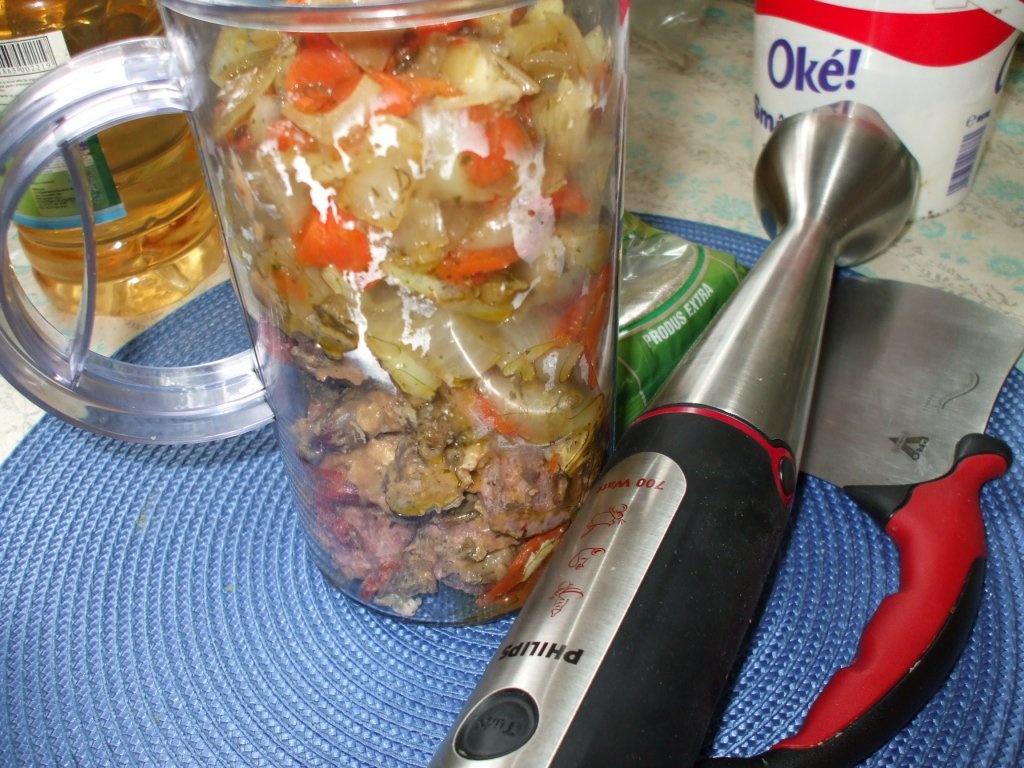 Pate de ficat de pui cu morcovi