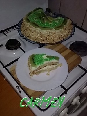 Tort kiwi cu crema de lamaie