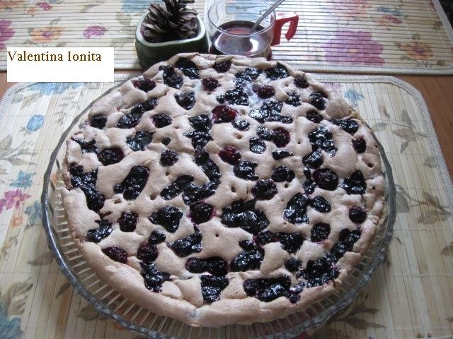 Specialitatea casei Tarta cu fructe de padure