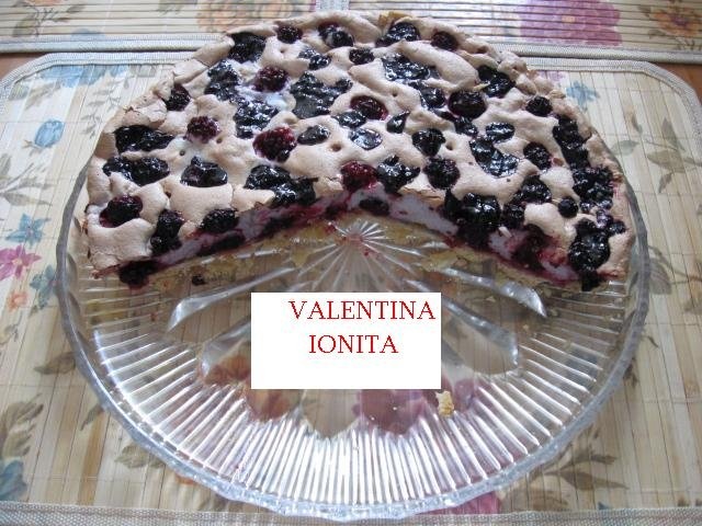 Specialitatea casei Tarta cu fructe de padure