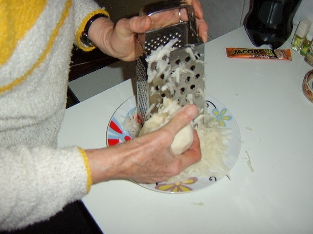 Salata de ridichie neagra