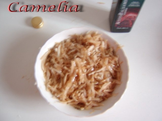 Salata de ridichie neagra