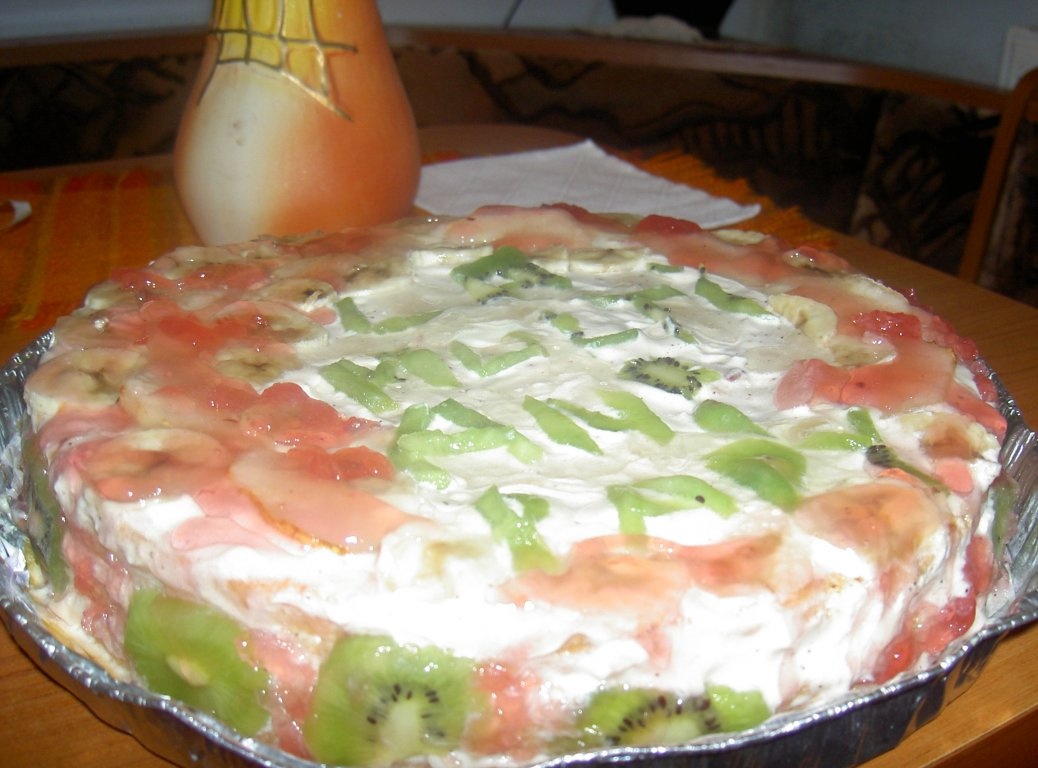 tort cu iaurt de fructe