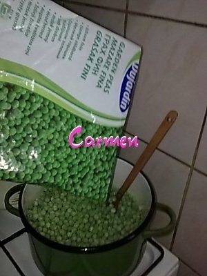 Gulas de porc cu mazare