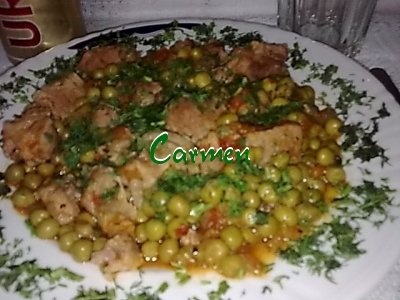 Gulas de porc cu mazare