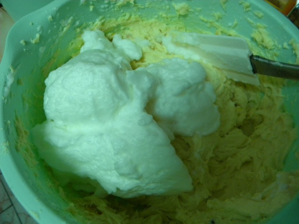 Guguluf cu cacao si ciocolata