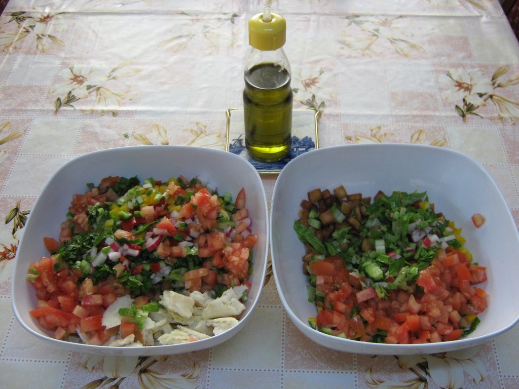 Fatoush -Salata de paine ( specific tarilor arabe)