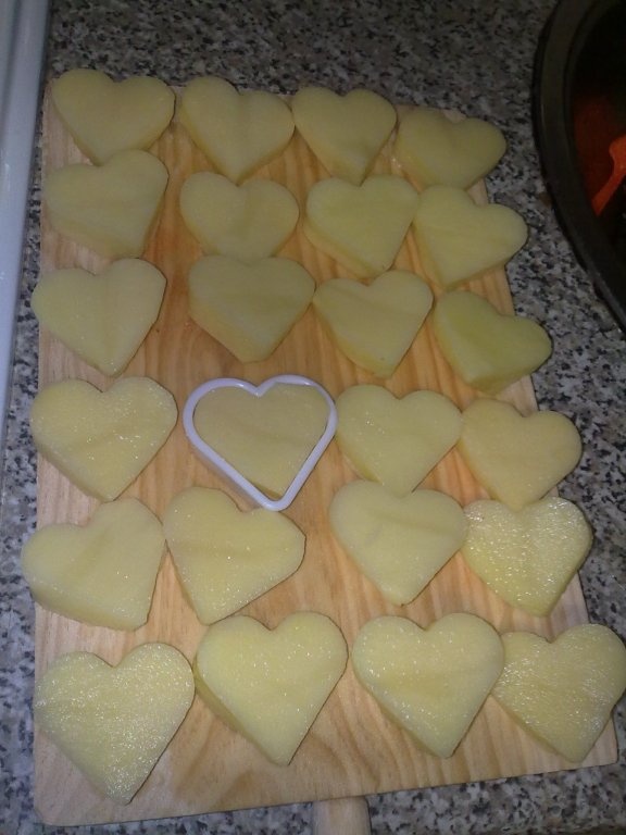 Tocanita cu carnita de porc si cartofi inimosi