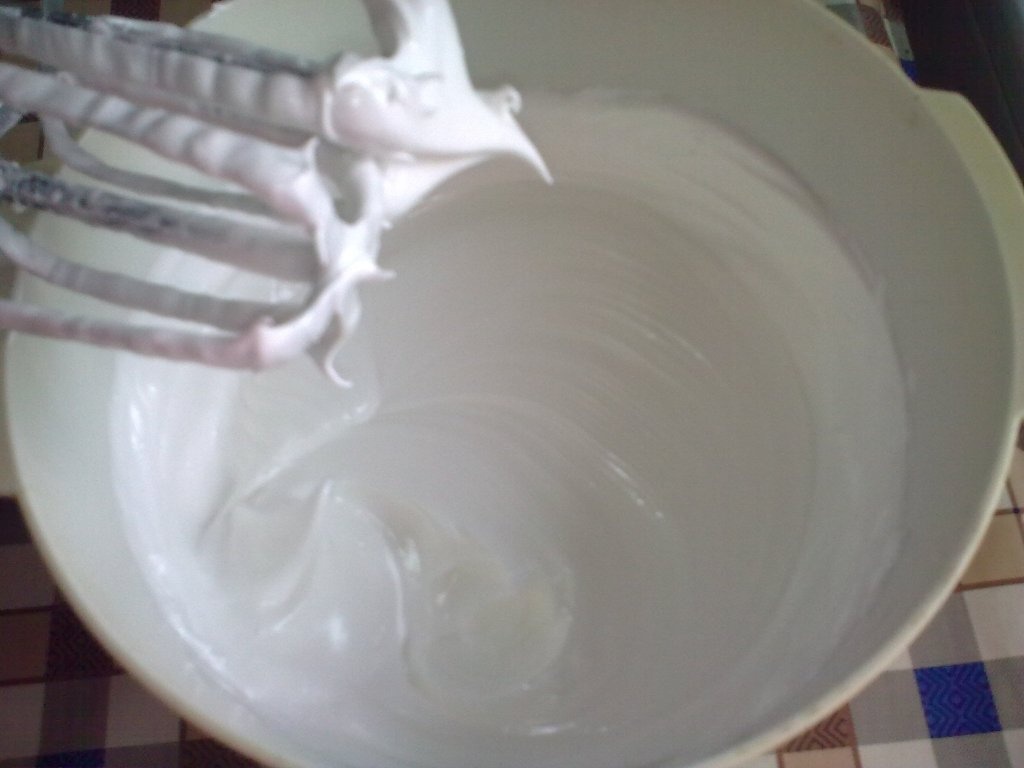 Prajitura cu nuca de cocos si frisca