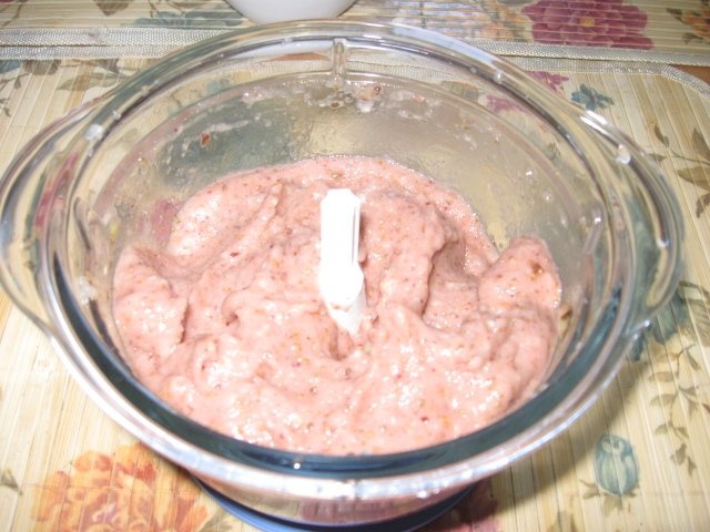 Pere umplute cu inghetata