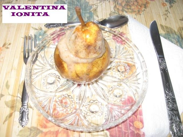 Pere umplute cu inghetata