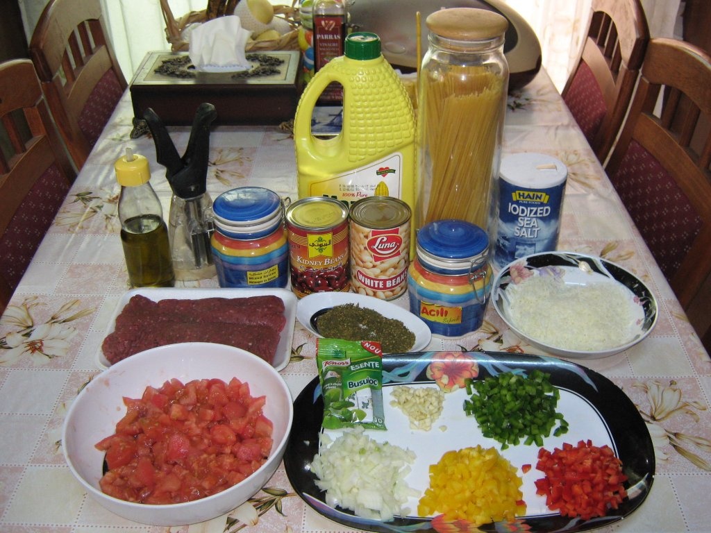 Spaghete cu sos de chilli