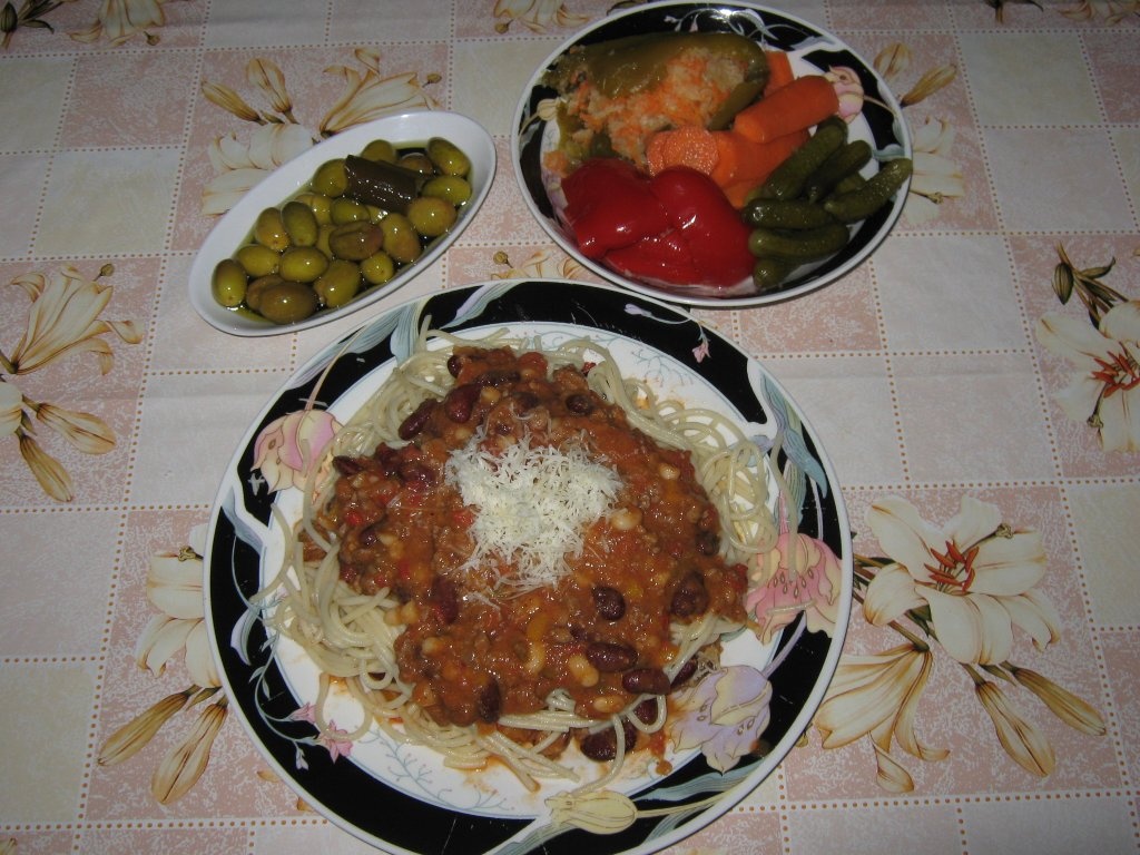 Spaghete cu sos de chilli