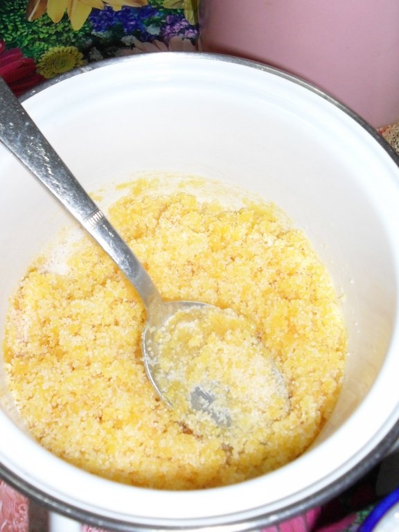 Tort ,,Inimioara cu fructe,,