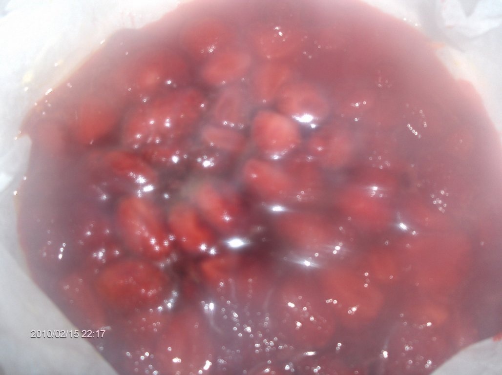 Prajitura de iaurt cu capsuni si vin de Porto