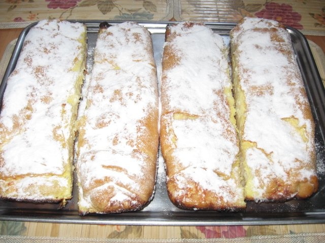 Placinta rulata cu branza si Turta in foi