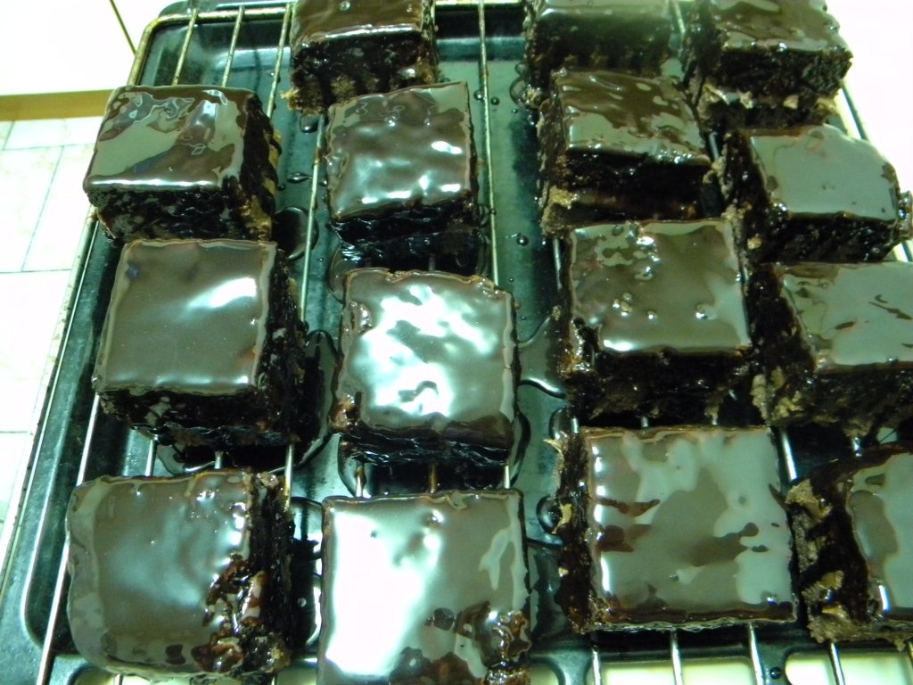 Amandine cu glazura de caramel