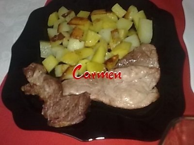 Friptura de porc cu cartofi prajiti