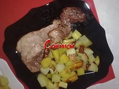 Friptura de porc cu cartofi prajiti