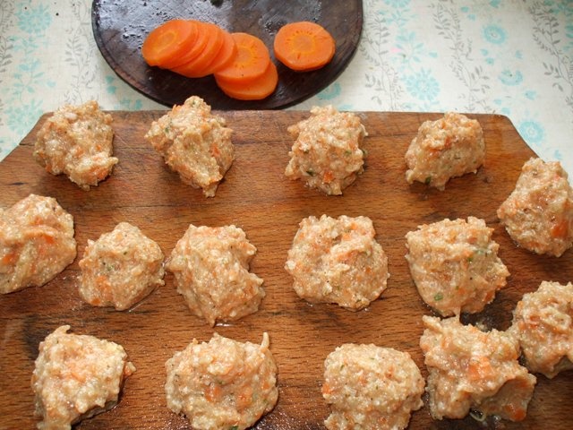 Supa crema de ciuperci cu perisoare