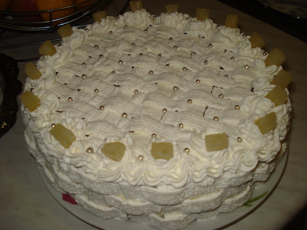 Tort cu branza si ananas