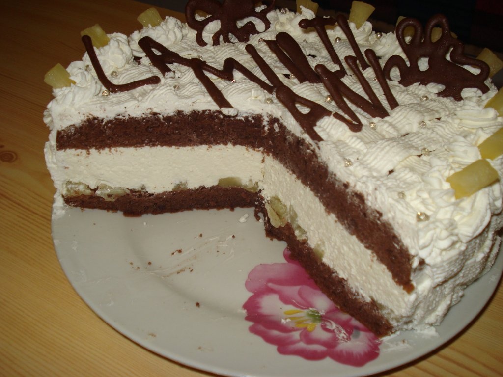 Tort cu branza si ananas