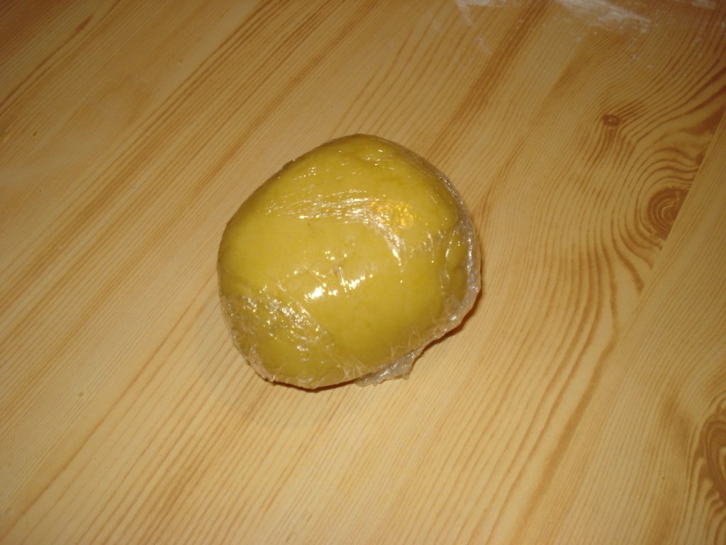 Prajitura cu mere si aluat gratar