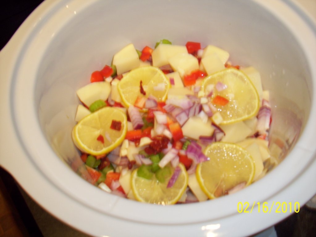 Pui cu carnat piscacios la slowcooker(oala de gatit incet)