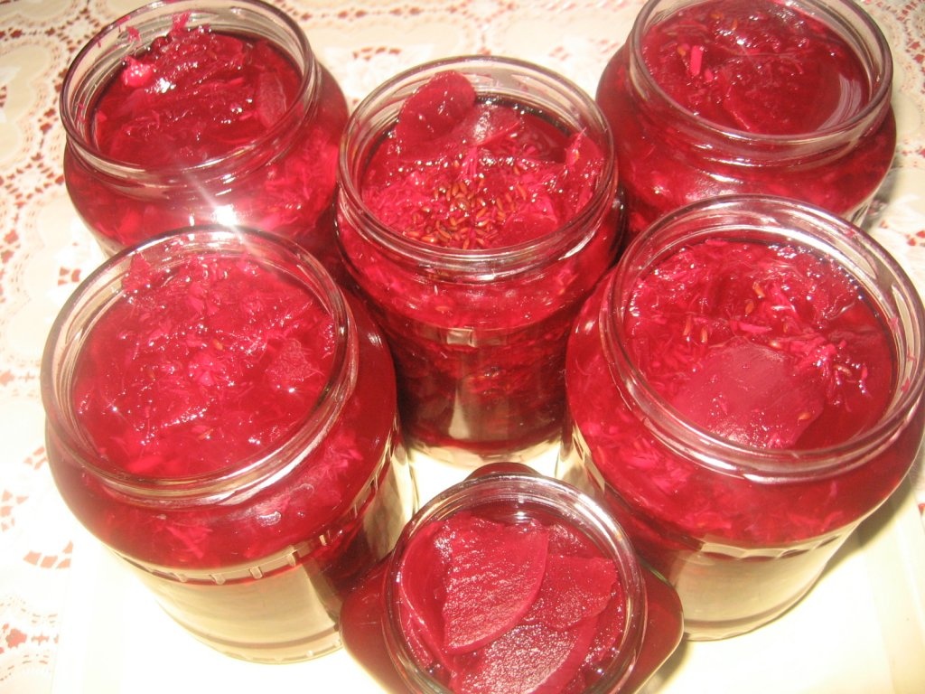 Salata de sfecla rosie