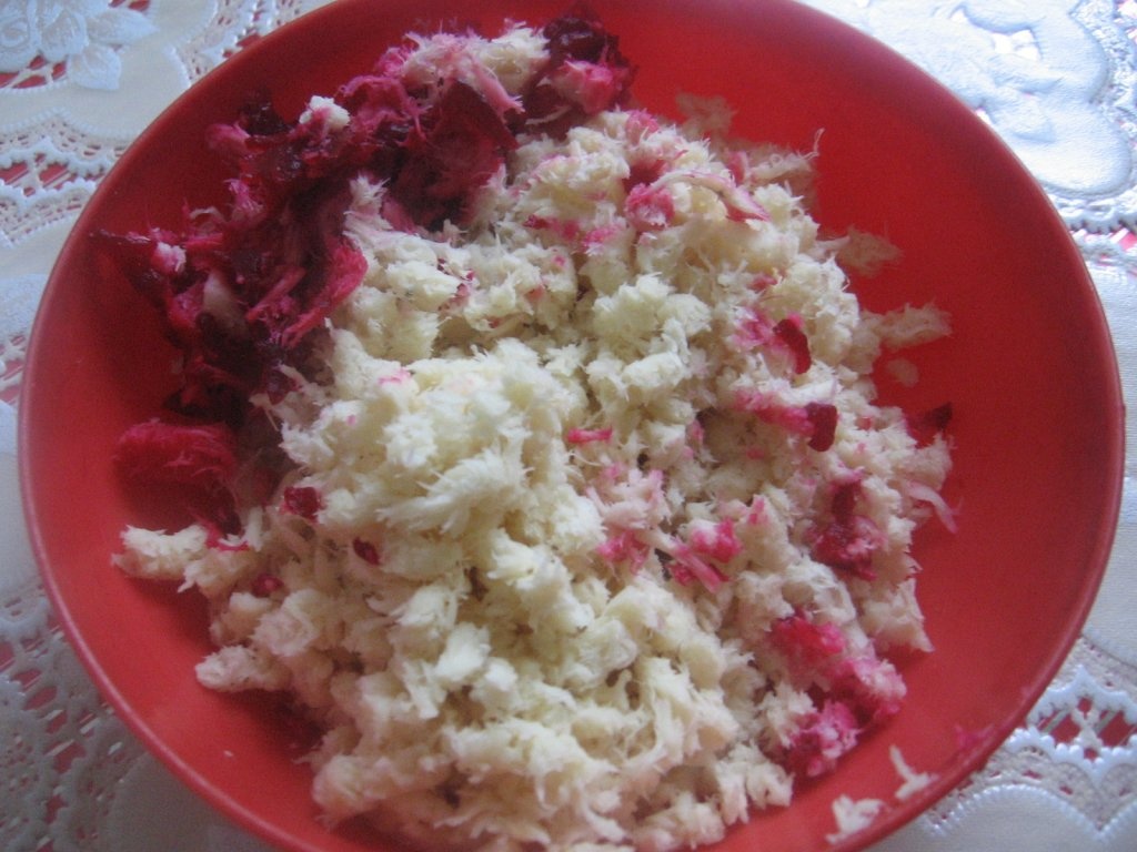 Salata de sfecla rosie