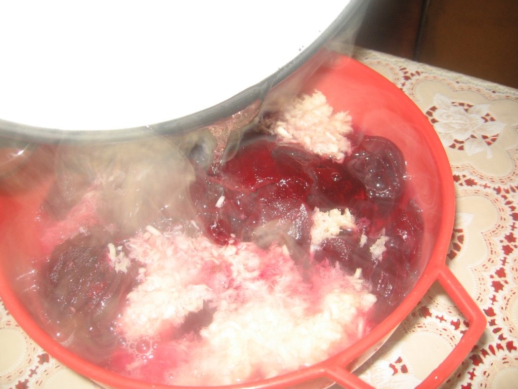 Salata de sfecla rosie