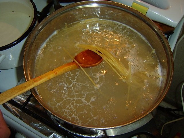 Budinca de spaghetti cu telemea de vaca