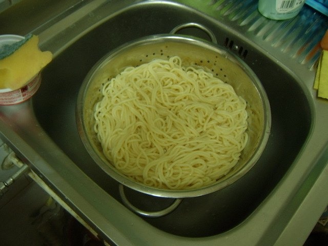 Budinca de spaghetti cu telemea de vaca