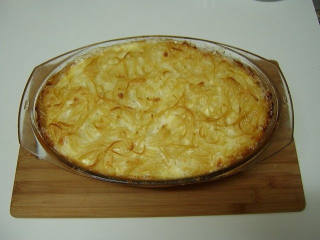 Budinca de spaghetti cu telemea de vaca