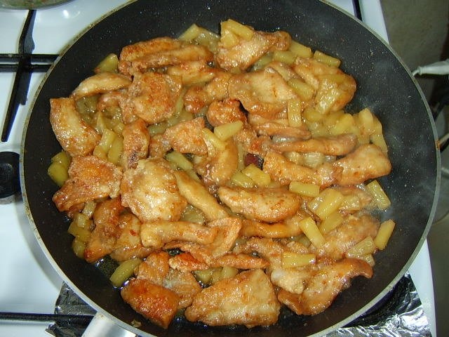 Pui cu ananas si Rizi-bizi