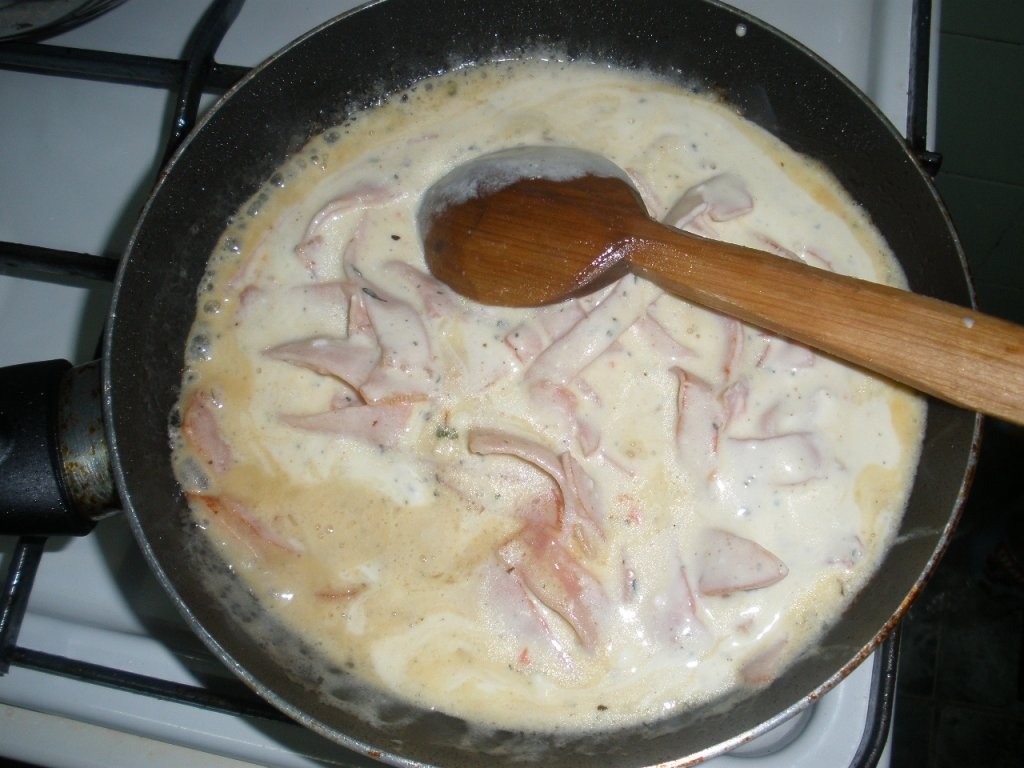 Penne Carbonara rețetă cu smântână