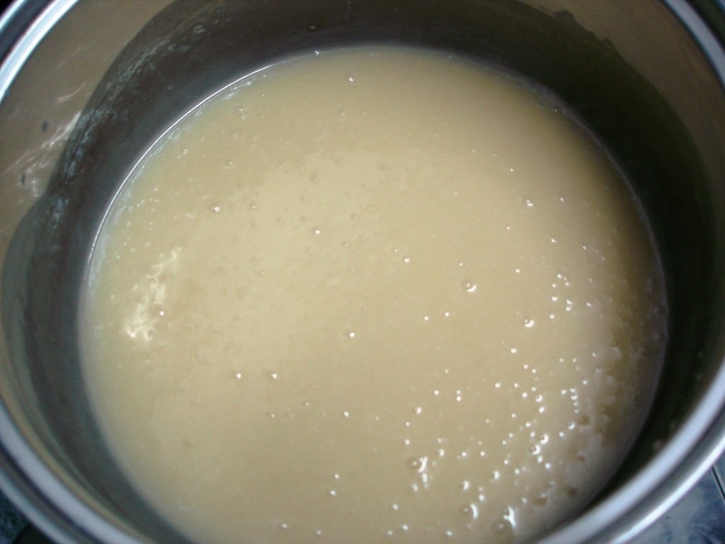 Tort cu două creme de ciocolată