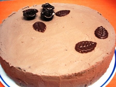 Tort cu două creme de ciocolată