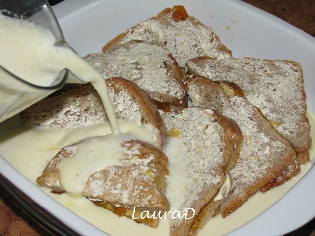 Pudding din paine cu marmelada de portocale