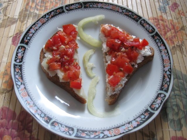 Sos de rosii cu busuioc