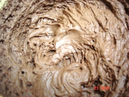 Tort cu cremă de ciocolată