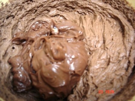 Tort cu cremă de ciocolată