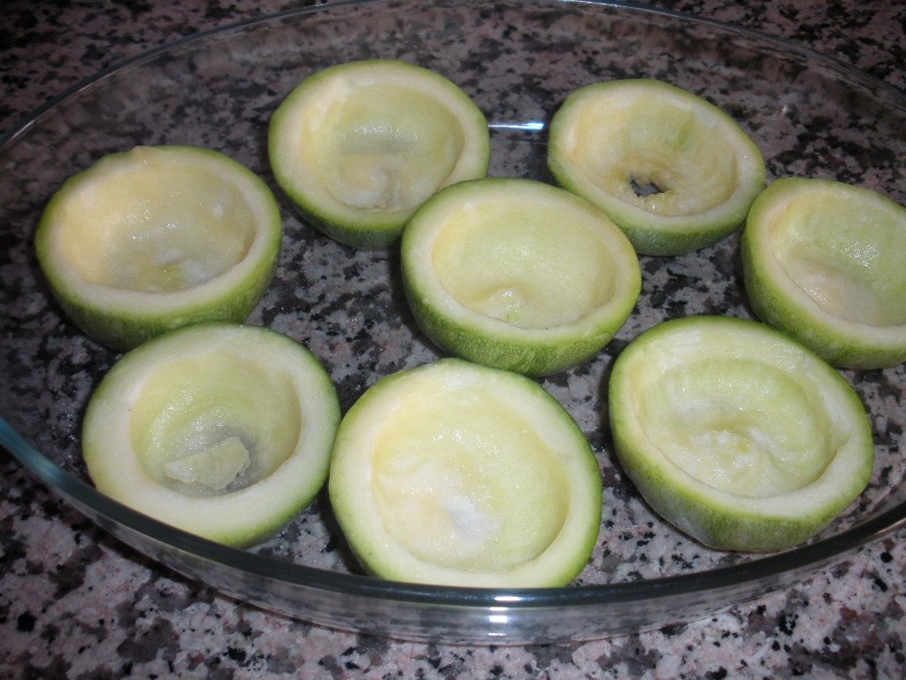 Dovlecei umpluti cu carne