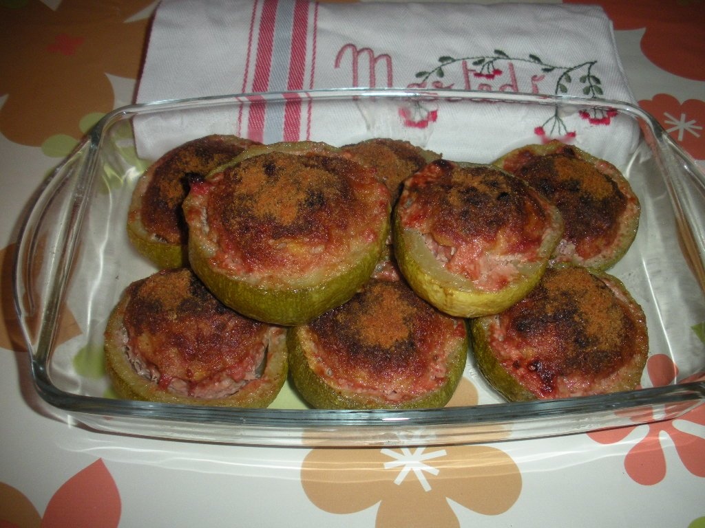 Dovlecei umpluti cu carne