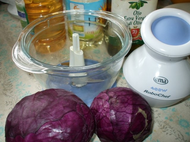 Salata de varza rosie