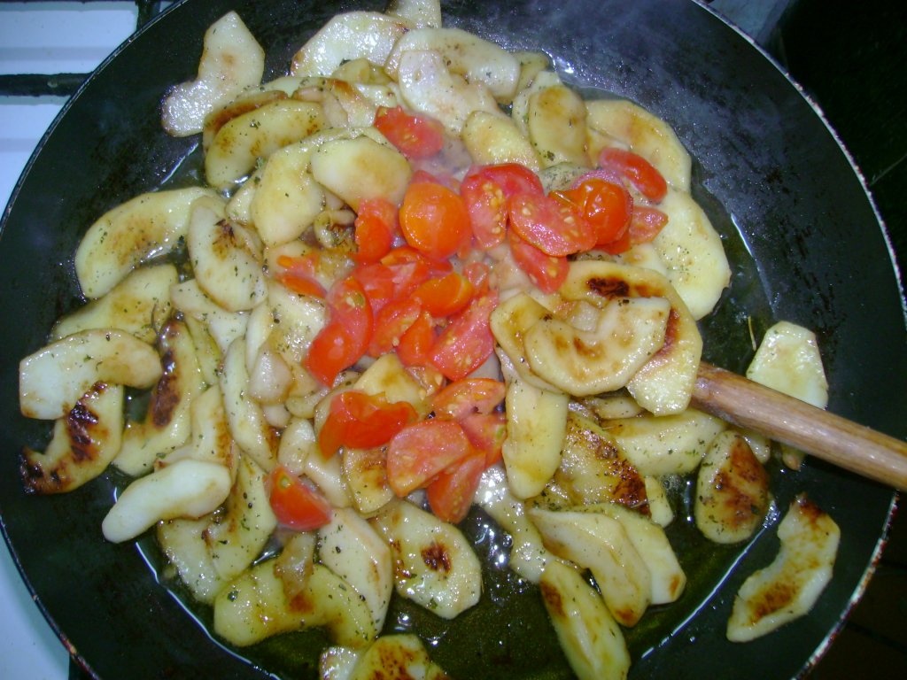 Sos de mere cu busuioc