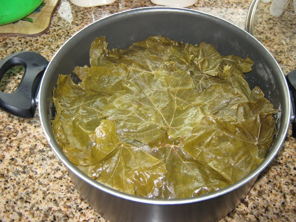 Sarmalute in foi de vita de post