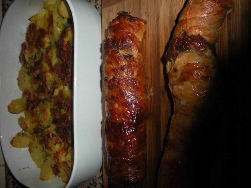 Rulada de porc cu garnitura de cartofi